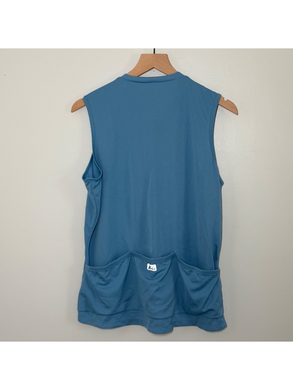 REI Women’s Classic Sleeveless Road Cycling Jersey Blue XL Full Zip 4 Pocket NWT - Picture 2 of 5
